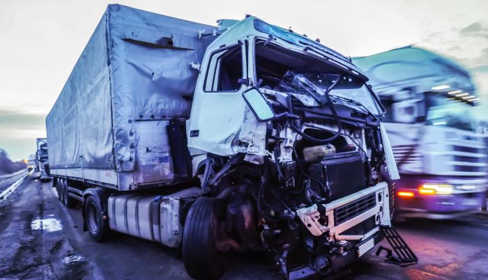 Coaliția pentru Siguranță Rutieră atrage public atenția asupra tragediilor produse pe șoselele României anul trecut.