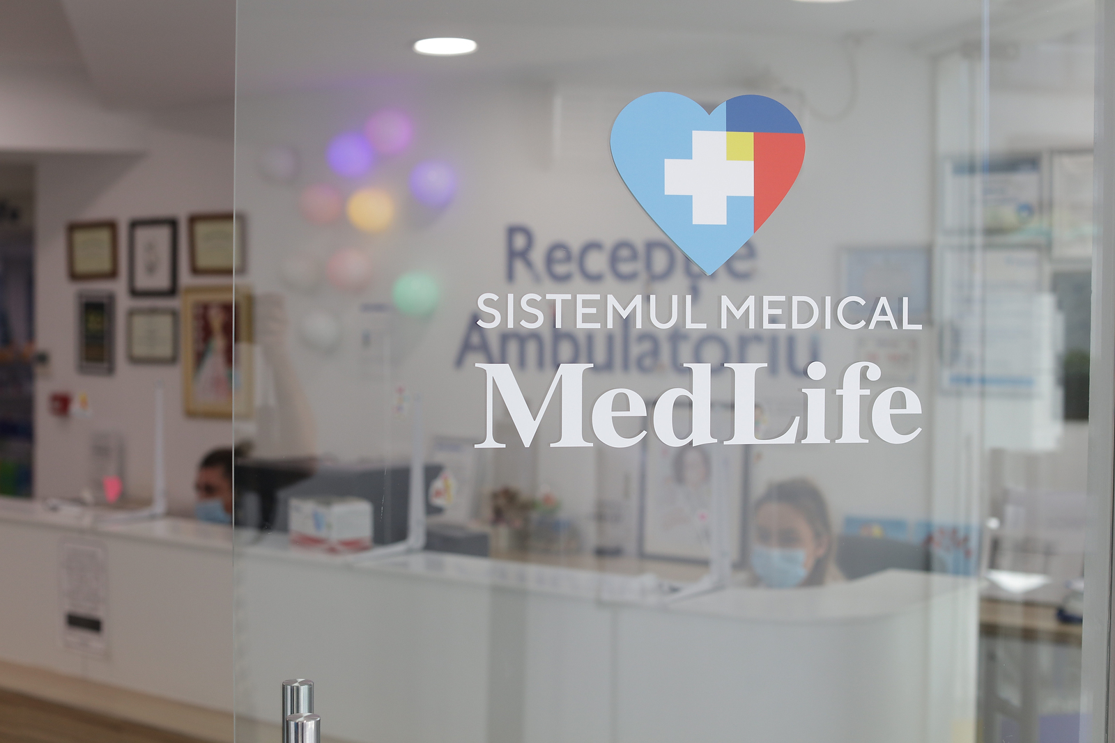 MedLife, liderul pieței de servicii medicale private din România, a înregistrat anul trecut o cifră de afaceri consolidată pro-froma de până la 453 milioane euro, în creștere cu 25% față de 2022   