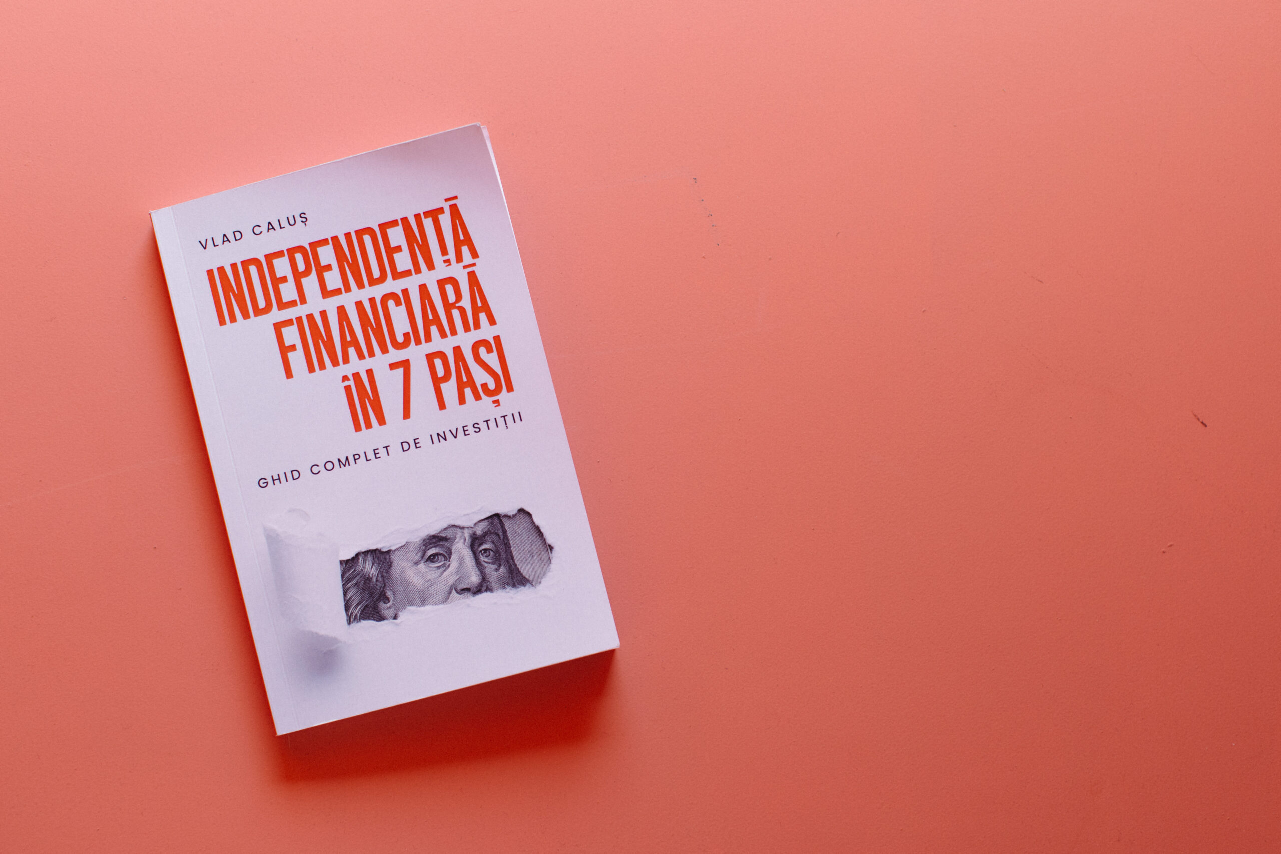 „Independență financiară în 7 pași”, o carte esențială pentru oricine vrea să își planifice o viață fără griji