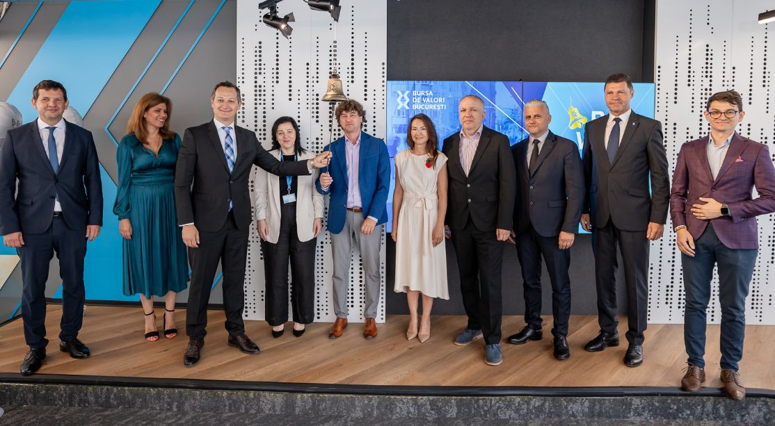 Românii au investit peste 2 miliarde lei în cea mai recentă ofertă de vânzare de titluri de stat Fidelis derulată de Ministerul Finanţelor Românii au investit peste 2 miliarde lei în cea mai recentă ofertă de vânzare de titluri de stat Fidelis derulată de Ministerul Finanţelor