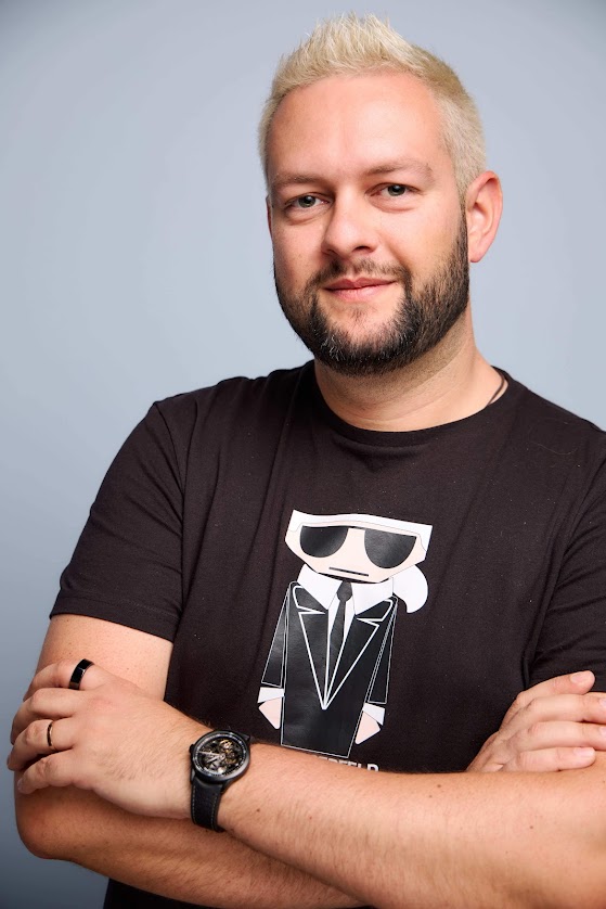 Tendințe emergente și soluții cloud în piața muncii: peste 50% dintre companii își regândesc strategia de lucru Tendințe emergente și soluții cloud în piața muncii: peste 50% dintre companii își regândesc strategia de lucru