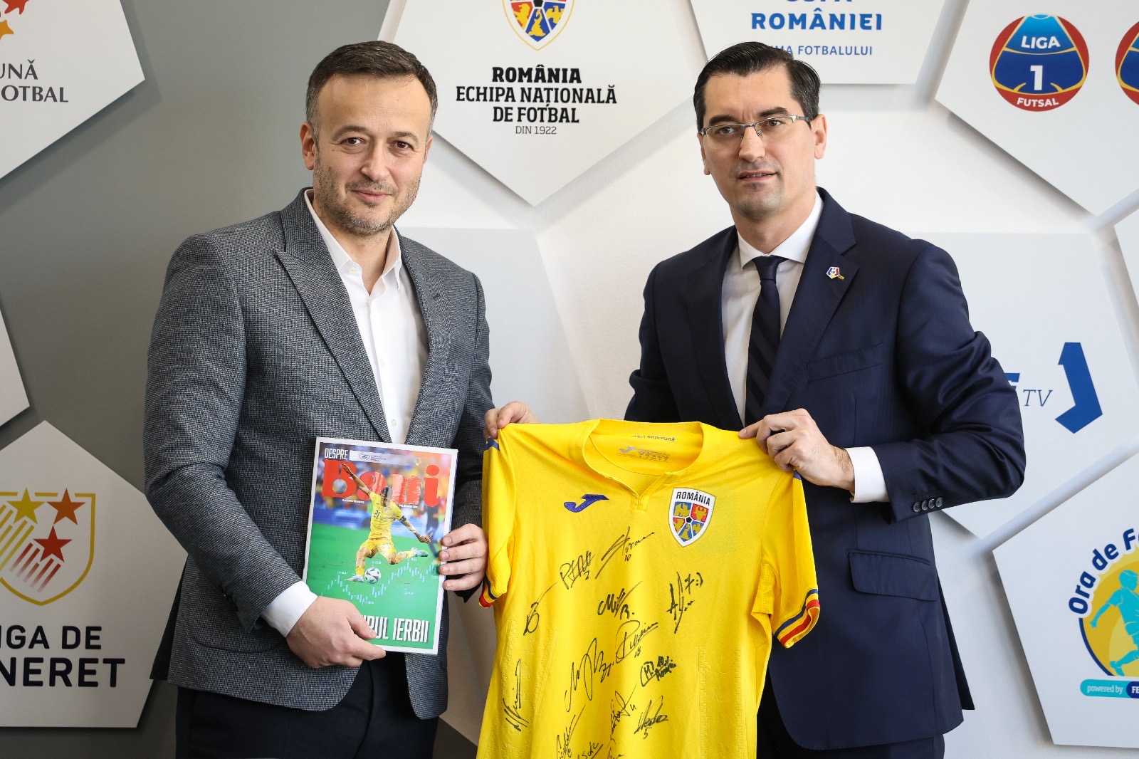 ASF și FRF lansează un manual de educație financiară dedicat fotbaliștilor ASF și FRF lansează un manual de educație financiară dedicat fotbaliștilor