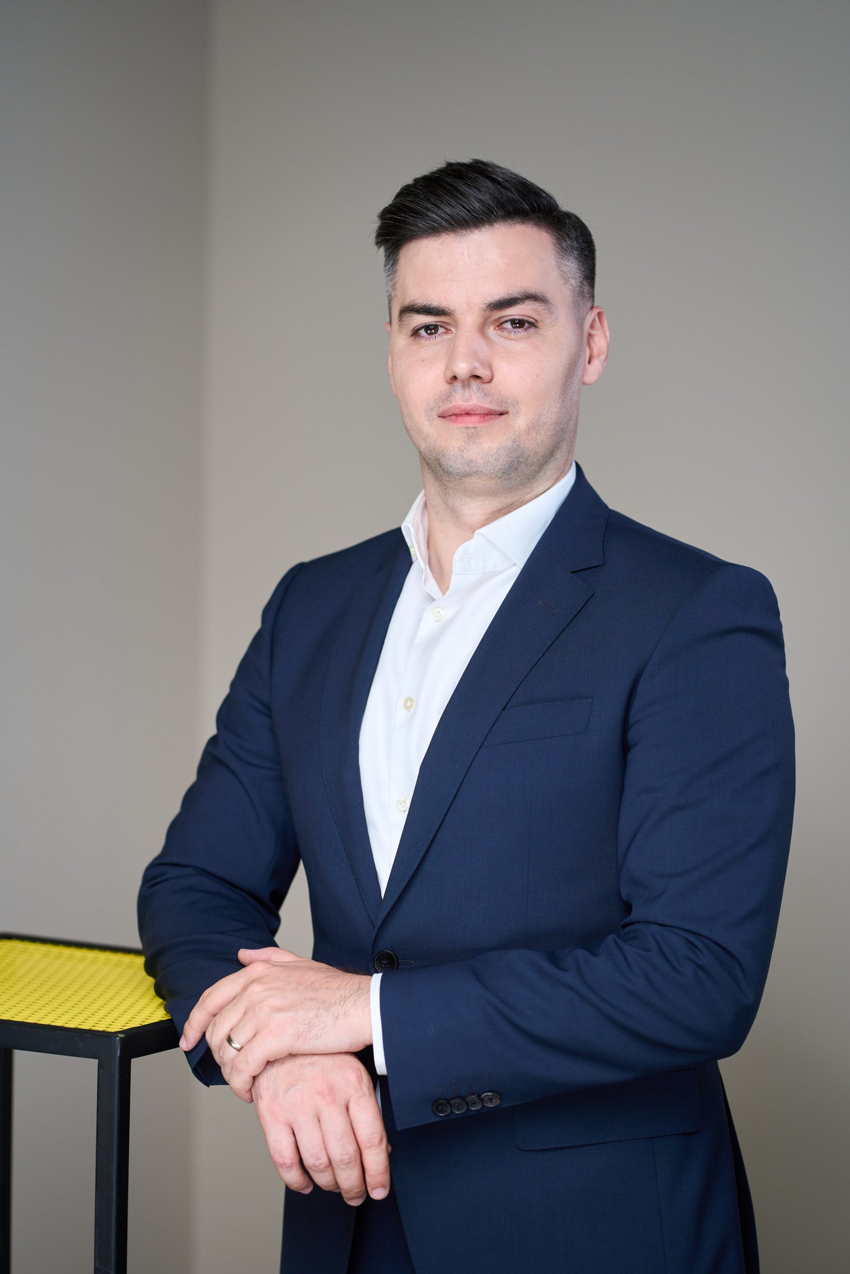 Peste 100.000 de români au ales Raiffeisen Acumulare pentru înscrierea în Pilonul III de pensii facultative Peste 100.000 de români au ales Raiffeisen Acumulare pentru înscrierea în Pilonul III de pensii facultative