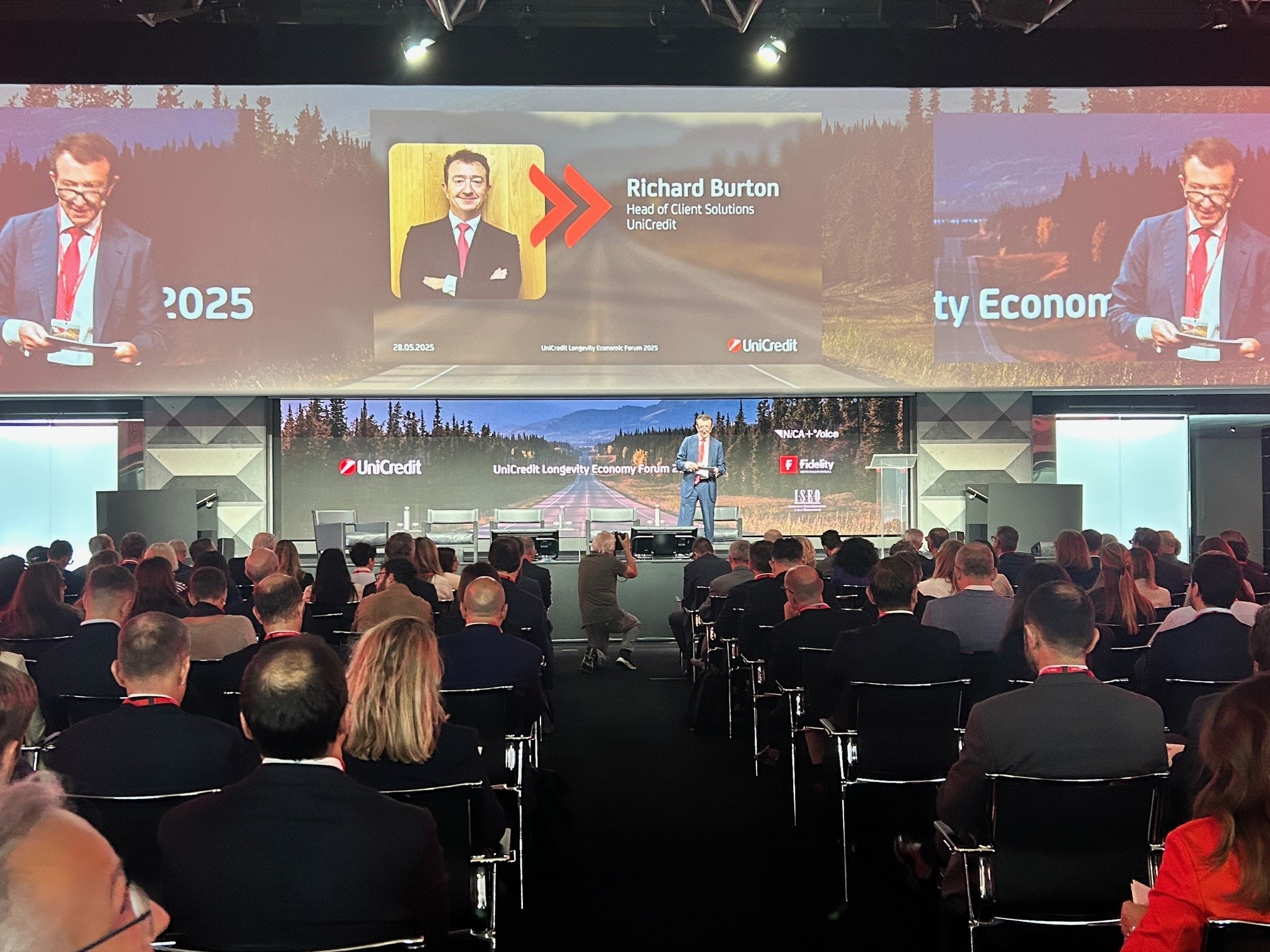 UniCredit Longevity Economic Forum 2025: Construirea unei Europe pregătite pentru viitor, pentru o viață mai lungă și mai sănătoasă UniCredit Longevity Economic Forum 2025: Construirea unei Europe pregătite pentru viitor, pentru o viață mai lungă și mai sănătoasă