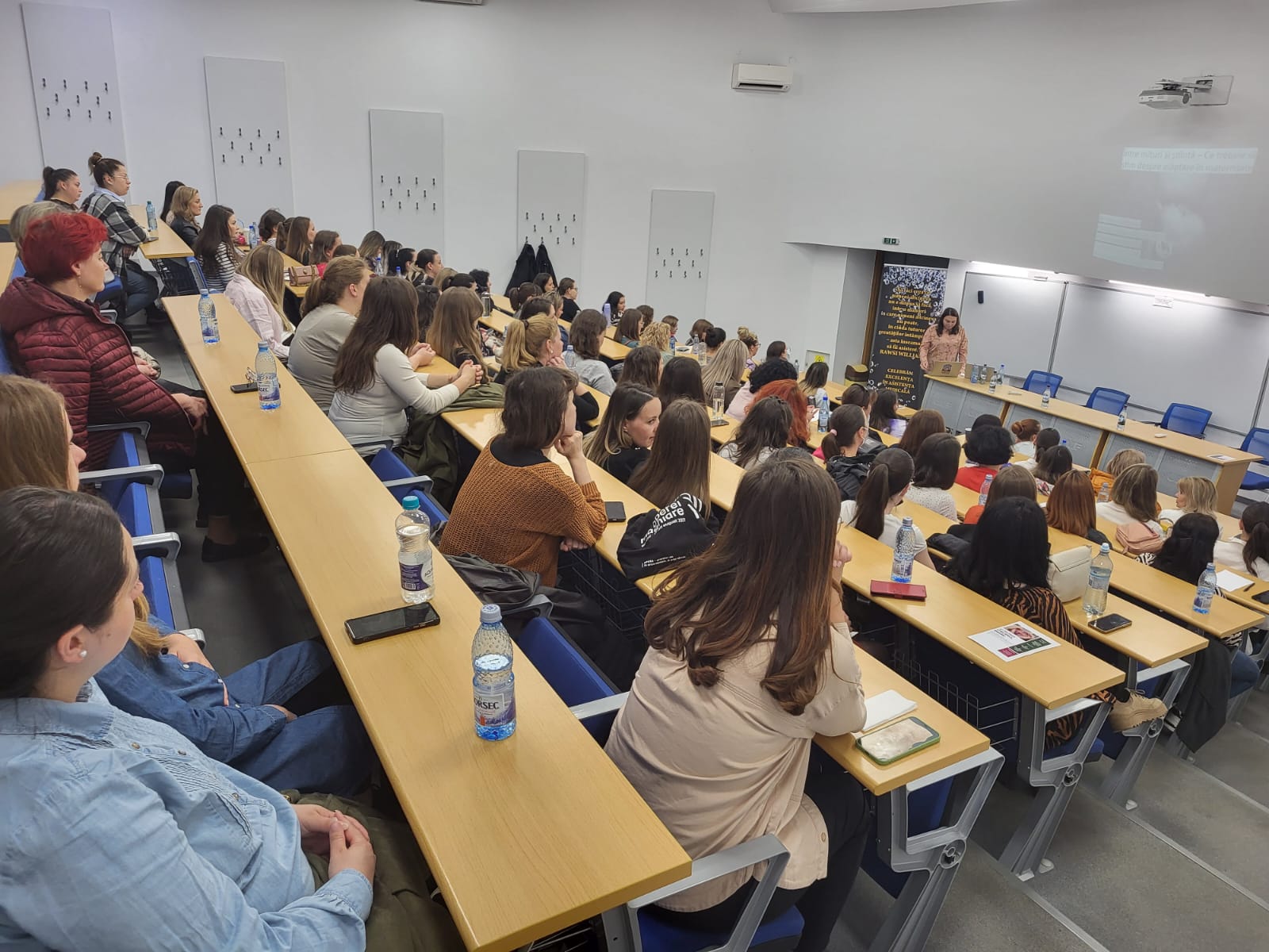 Ziua Internațională a Moașelor sărbătorită în patru orașe din România – sub semnul respectului, comunității și blândeții Ziua Internațională a Moașelor sărbătorită în patru orașe din România – sub semnul respectului, comunității și blândeții