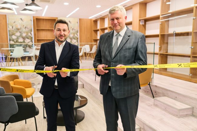 Raiffeisen Bank contribuie la modernizarea spațiilor multifuncționale pentru studenții din Iași și din alte 7 centre universitare