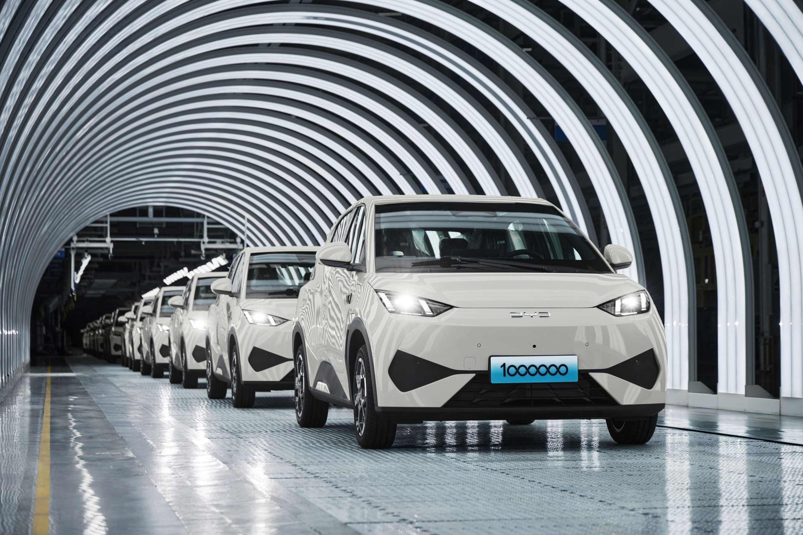 BYD a atins un milion în producția modelului record DOLPHIN SURF BYD a atins un milion în producția modelului record DOLPHIN SURF