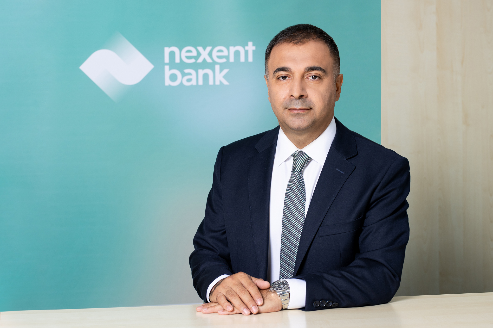 Credit Europe Bank a devenit oficial Nexent Bank