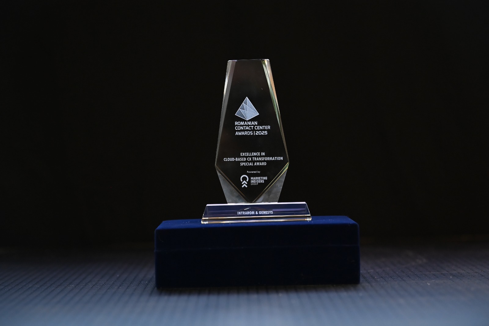 Intrarom primește premiul „Excelență în transformarea CX prin soluții cloud”