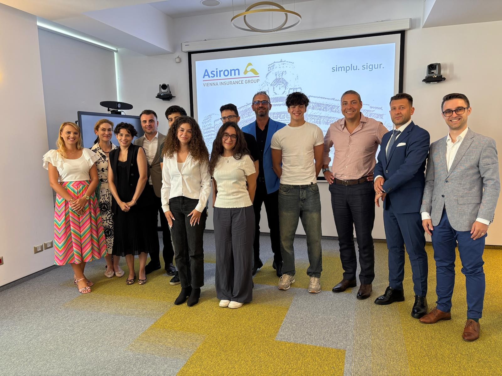 Asirom a lansat primul Board Consultativ de Adolescenți din România Asirom a lansat primul Board Consultativ de Adolescenți din România