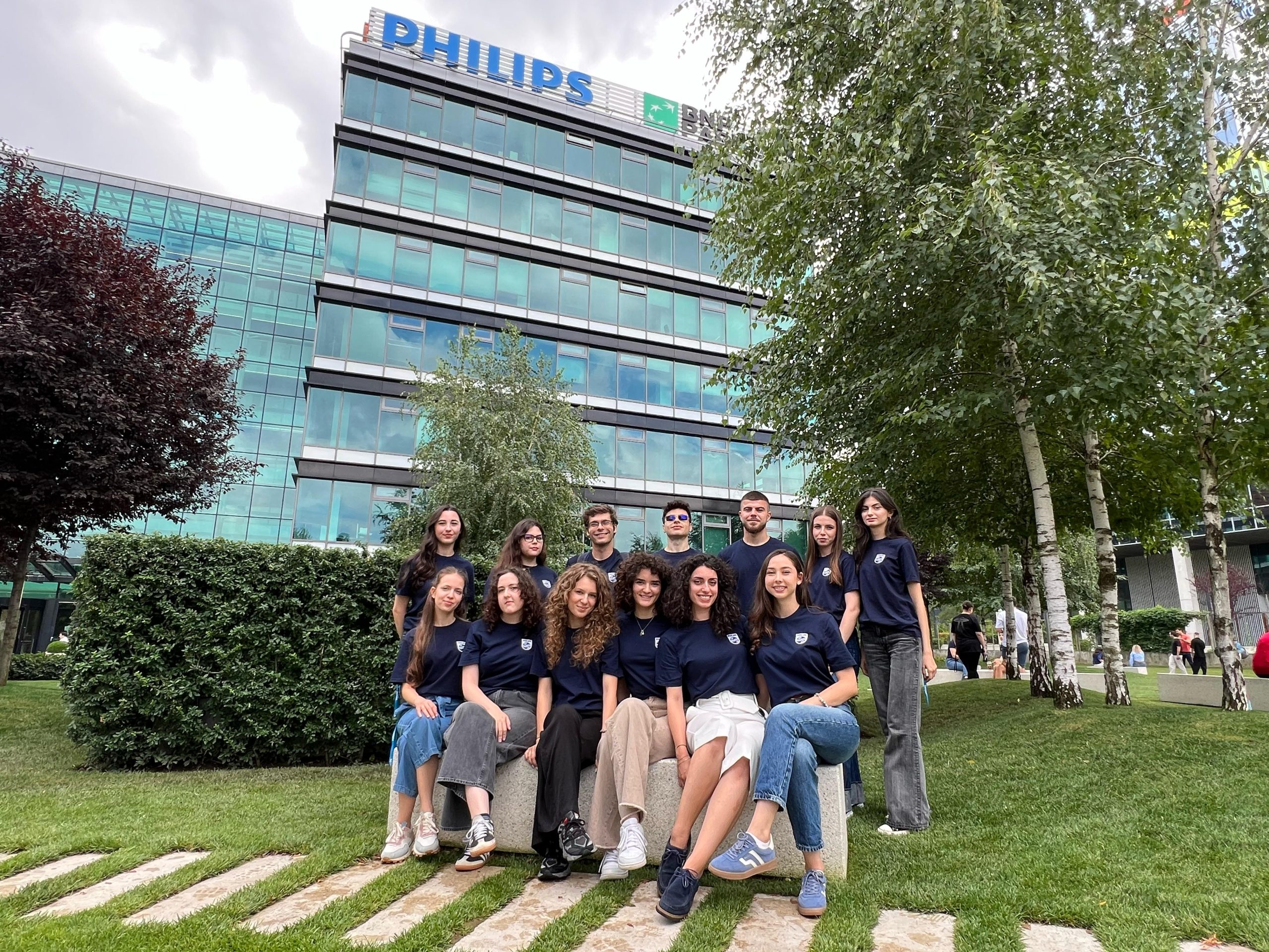 Philips investește în viitorul sănătății: 13 studenți români au făcut practică de vară în cadrul companiei