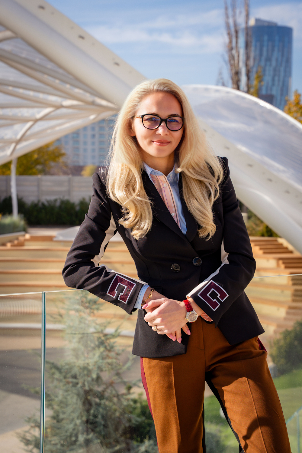 Angajații resimt tot mai mult stresul la job. Biroul și socializarea cu colegii, ancore de echilibru și stabilitate Angajații resimt tot mai mult stresul la job. Biroul și socializarea cu colegii, ancore de echilibru și stabilitate