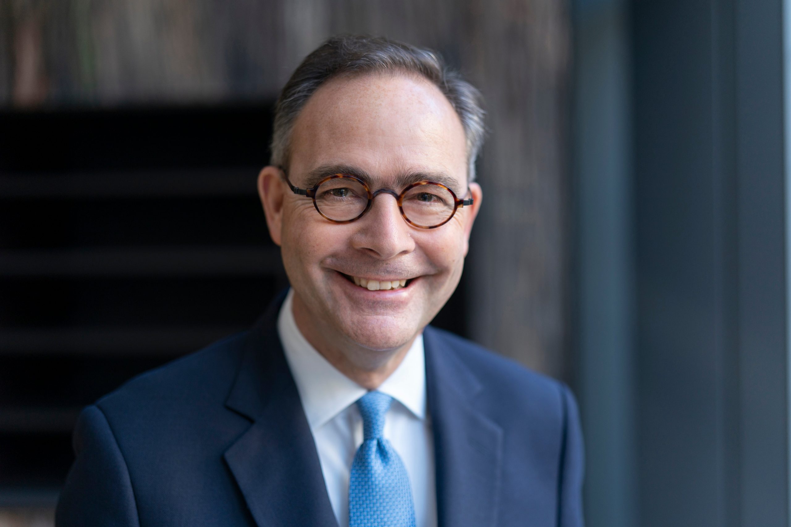 Allianz Motor Day 2025: Allianz evidențiază progrese privind siguranța datorate mobilității automatizate și susține introducerea unui „permis de conducere” european pentru vehiculele autonome