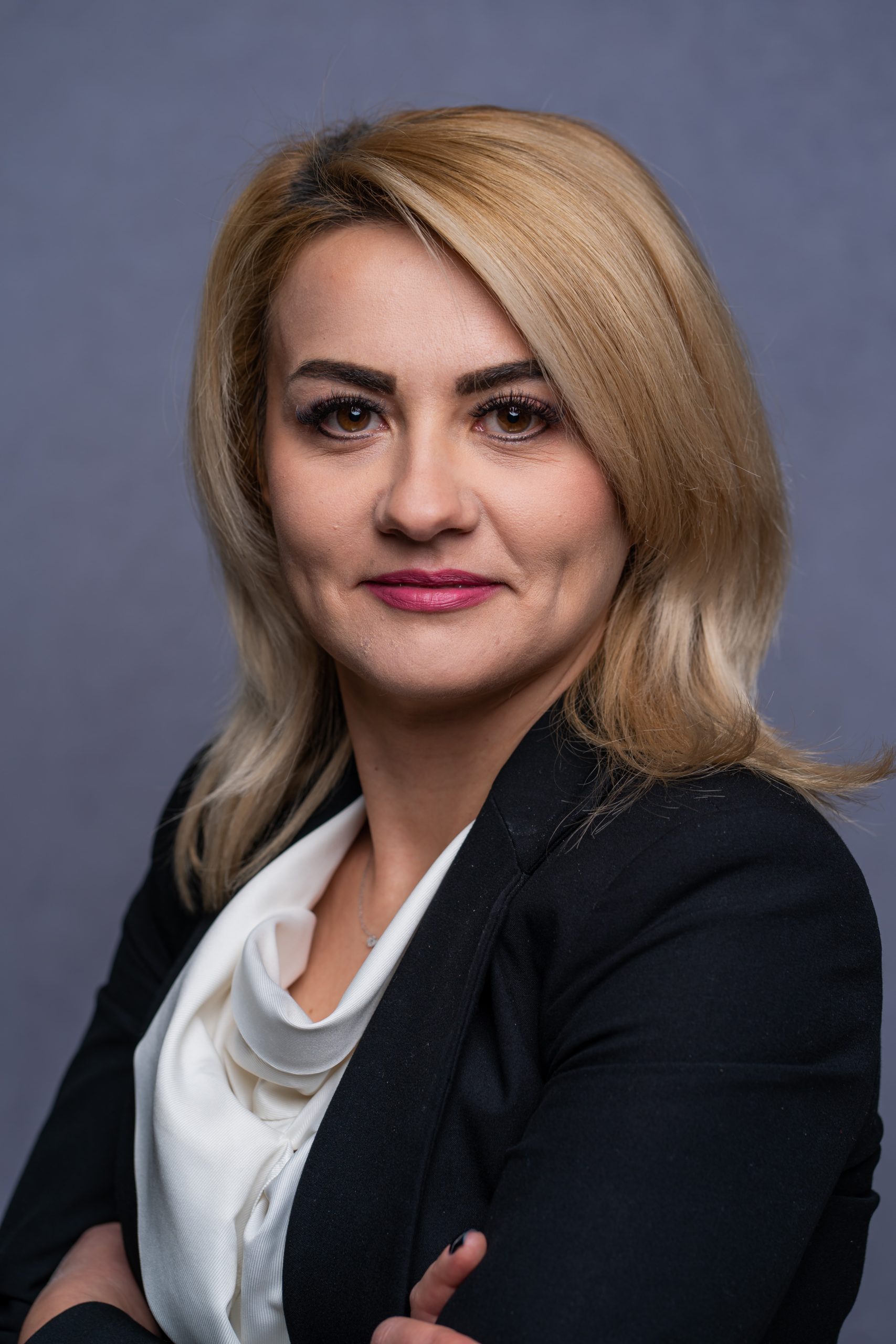 UNIQA sărbătorește 6 ani de excelență digitală cu consultantul digital ANA