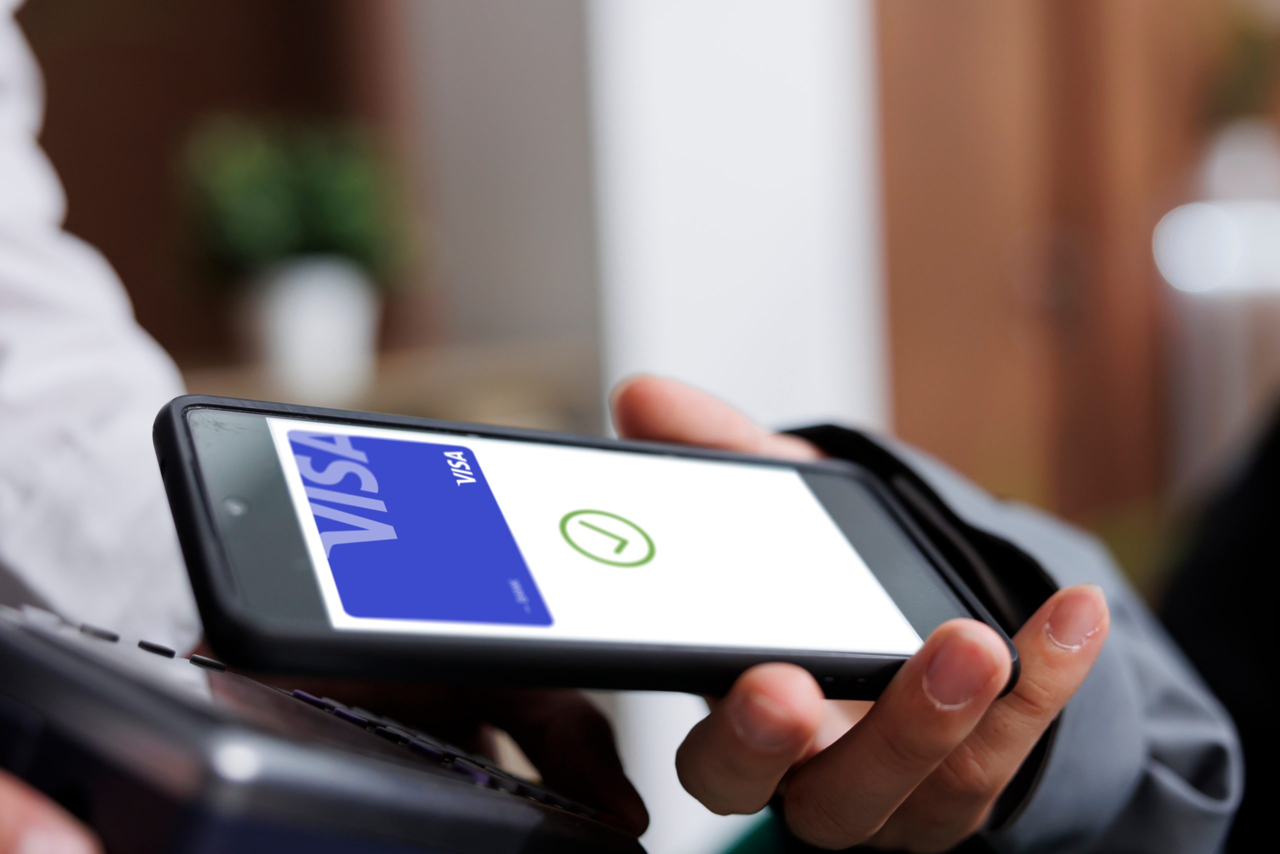 Peste jumătate dintre români cred că IMM prioritizează interesele consumatorilor