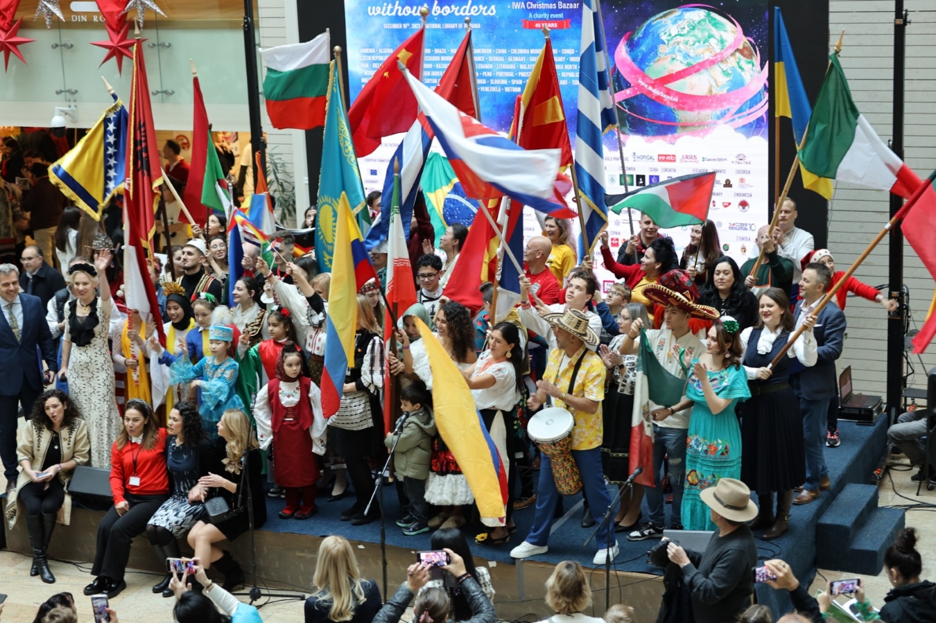 Peste 60 de reprezentanți ai misiunilor diplomatice din România se reunesc în București, în cadrul International Women’s Association Charity Christmas Bazaar 2025