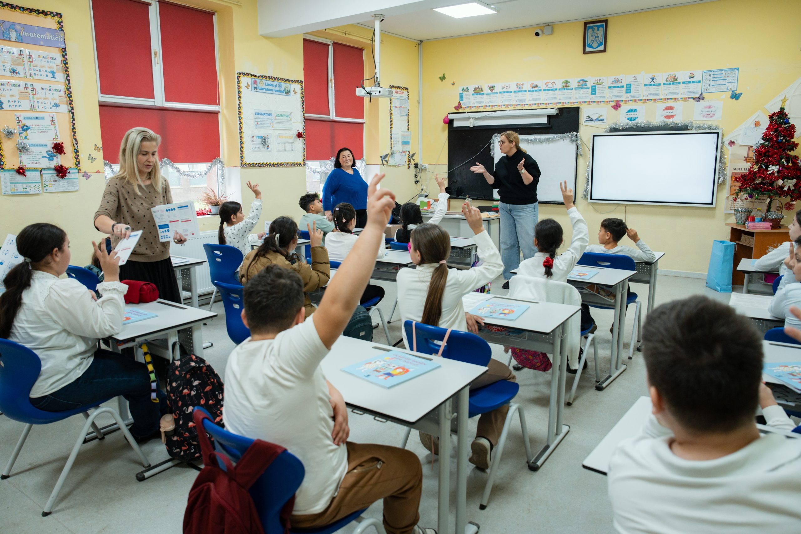 10 ani de Școala de Bani și o nouă provocare de Global Money Week:  100.000 de ore de educație financiară în 7 zile