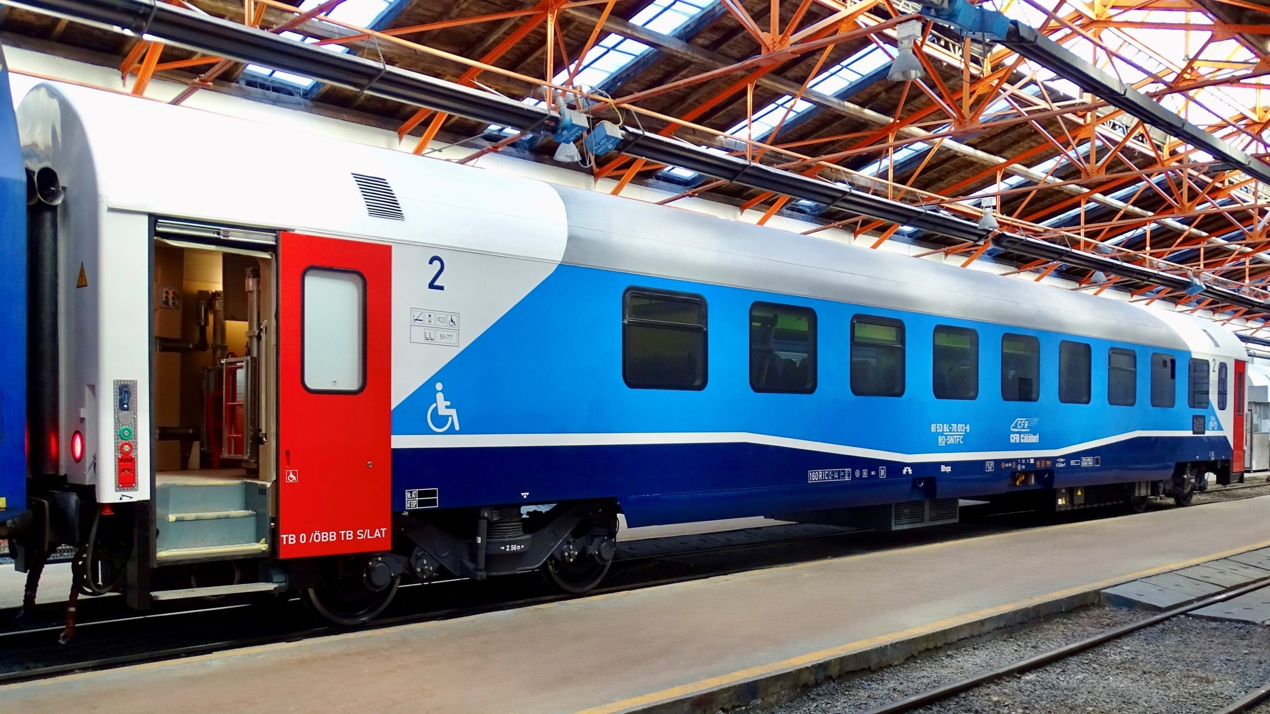 Al 30-lea vagon de călători modernizat de Electroputere VFU Pașcani urmează să fie livrat către beneficiar