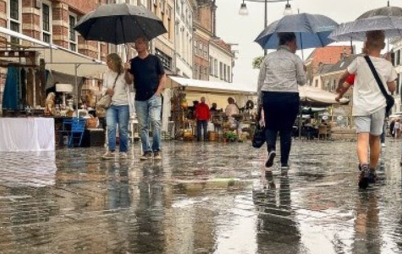 ENGLISH SECTION: Eurozone sentiment reveals inflation alarm bells are ringing