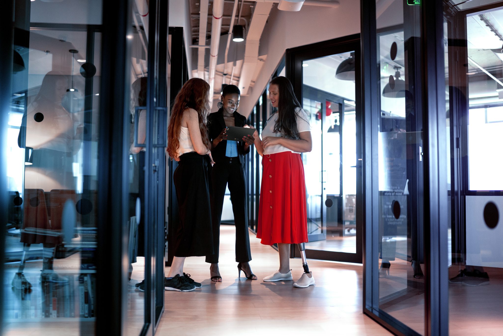 70% din soluțiile AI Enterprise nu sunt controlate, generând riscuri ascunse, costuri suplimentare și un ROI mai lent