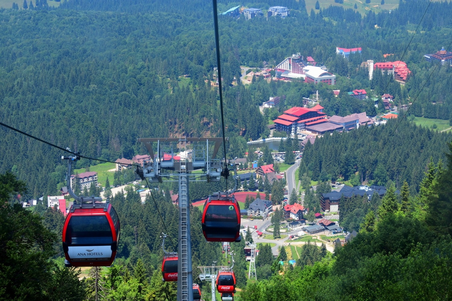 Turismul încetinește la începutul lui 2026: primul trimestru aduce scăderi, în timp ce numărul turiștilor străini crește moderat Turismul încetinește la începutul lui 2026: primul trimestru aduce scăderi, în timp ce numărul turiștilor străini crește moderat