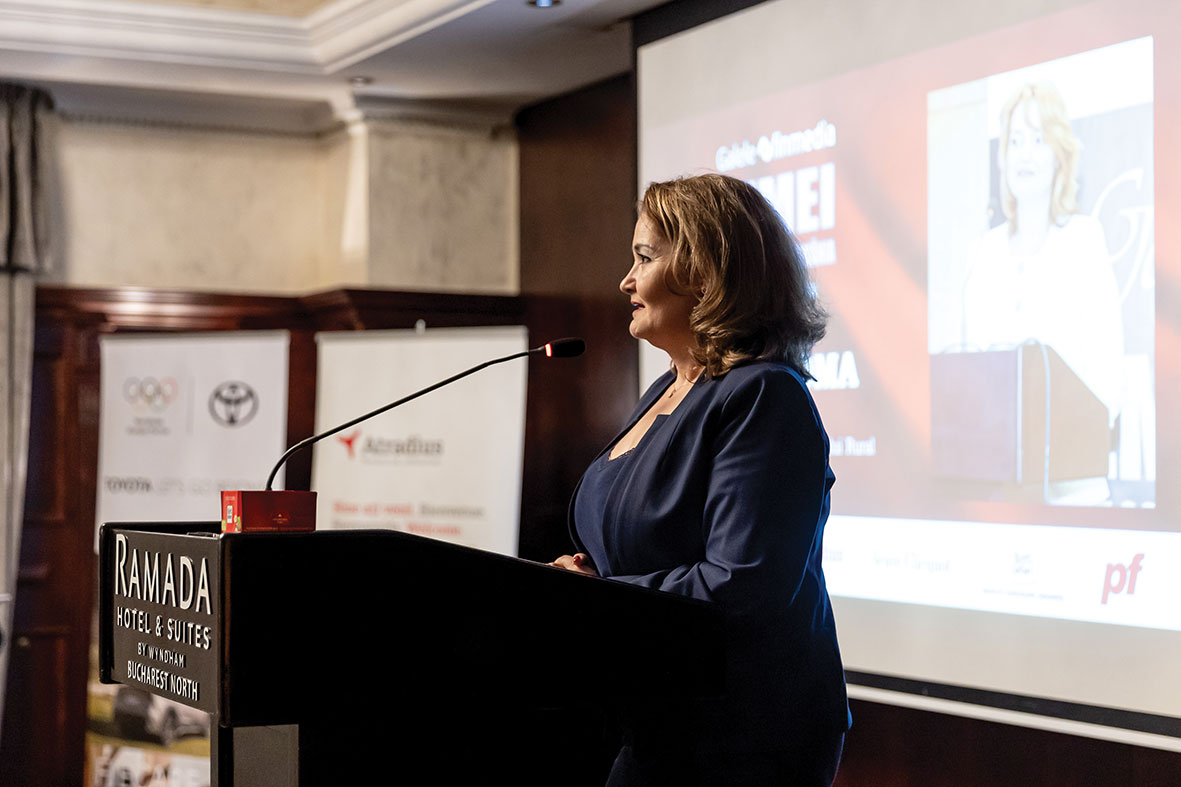 Una dintre cele mai frumoase responsabilități ale unei femei lider este aceea de a inspira Una dintre cele mai frumoase responsabilități ale unei femei lider este aceea de a inspira
