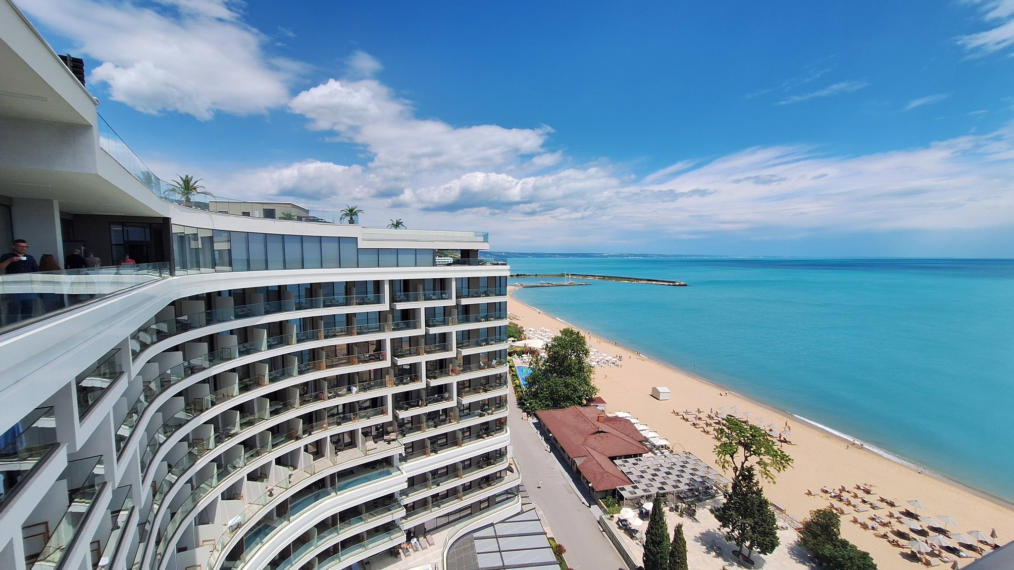 Turiștii români devin principala piață pentru vacanțele premium din Bulgaria