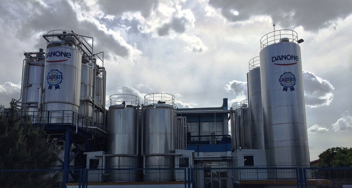 Danone România continuă dezvoltarea fabricii de lactate din București și finalizează o nouă investiție de peste 10 milioane de euro Danone România continuă dezvoltarea fabricii de lactate din București și finalizează o nouă investiție de peste 10 milioane de euro