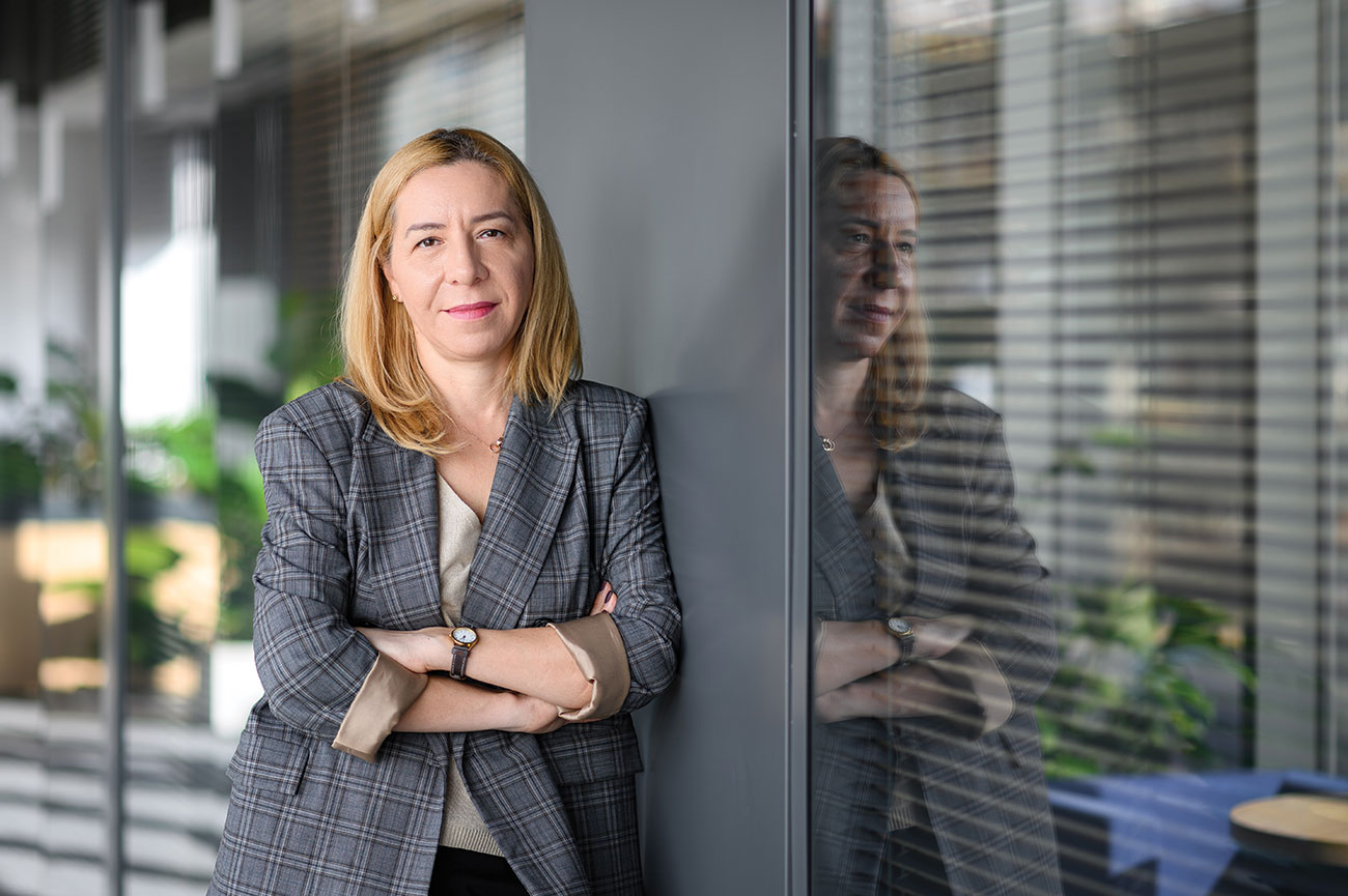 Simona Staicu: Pentru a merge înainte cu încredere, este important să înțelegi foarte bine contextul economic și social, dar în același timp să vezi și oportunitățile pe care acesta le oferă Simona Staicu: Pentru a merge înainte cu încredere, este important să înțelegi foarte bine contextul economic și social, dar în același timp să vezi și oportunitățile pe care acesta le oferă