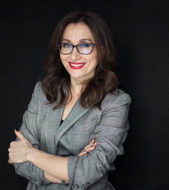 EY Luxury Client Index 2026: accesul la produse de lux pre-owned, experiențele și inteligența artificială remodelează interacțiunea clienților cu brandurile de lux EY Luxury Client Index 2026: accesul la produse de lux pre-owned, experiențele și inteligența artificială remodelează interacțiunea clienților cu brandurile de lux