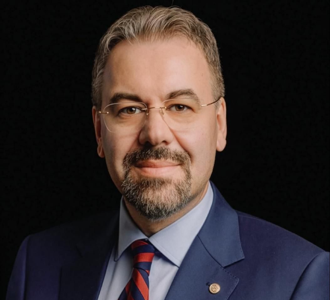 Leonardo Badea¸ Prim-viceguvernator BNR: Scăderea investițiilor străine directe, un semnal pe care România nu trebuie să-l ignore Leonardo Badea¸ Prim-viceguvernator BNR: Scăderea investițiilor străine directe, un semnal pe care România nu trebuie să-l ignore