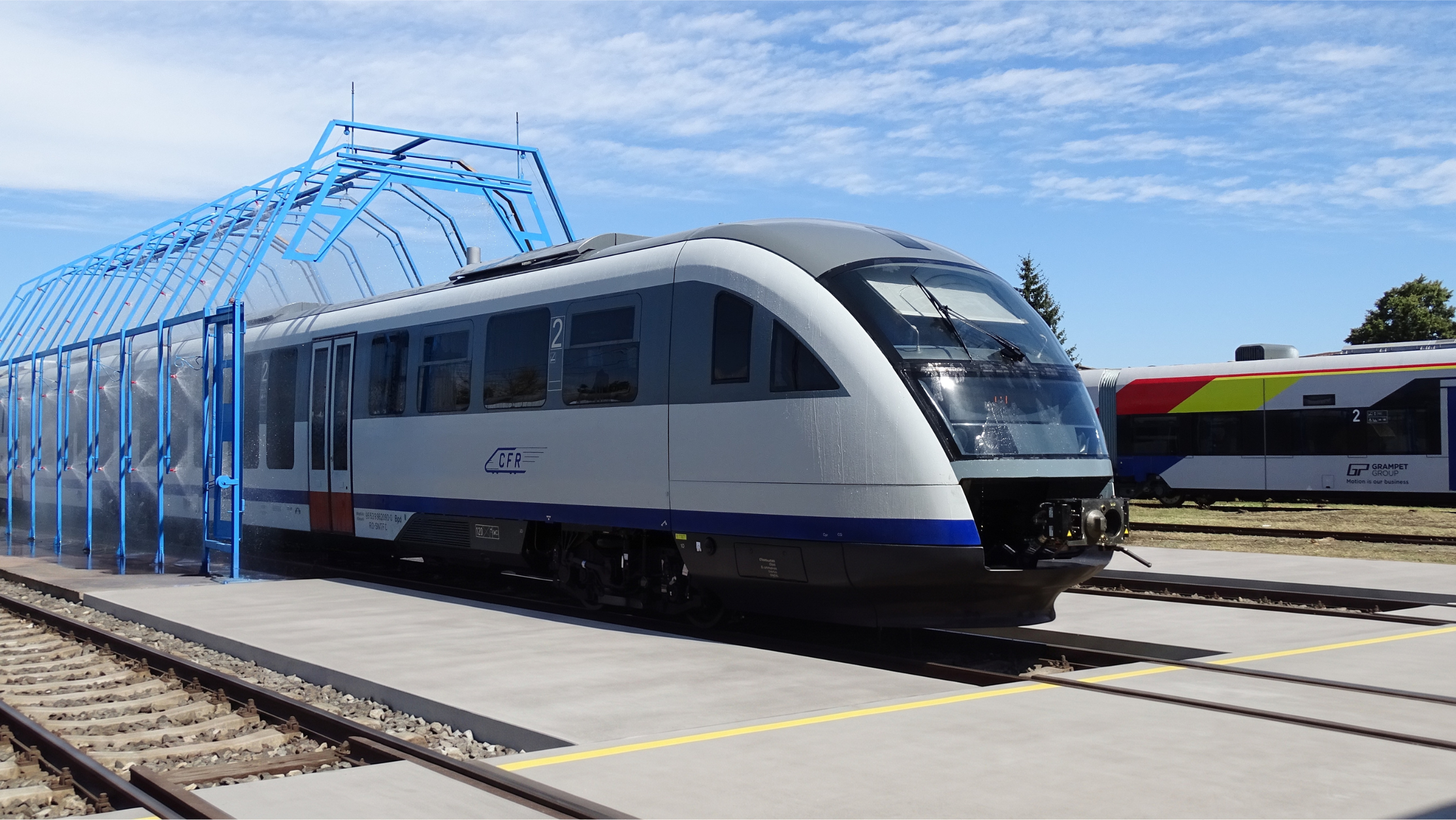 Electroputere VFU Pașcani a repus pe șine cea de-a 40-a „Săgeată Albastră” dintre cele 50 de automotoare incluse în proiectul de revizie capitală de tip R9