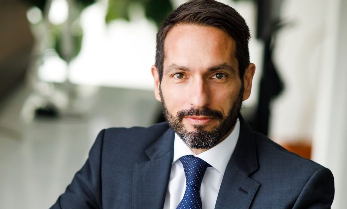Peter Latos, EY România: Impactul agendei Made in China 2025 asupra industriilor germane și implicațiile pentru investițiile în sectorul de producție din România Peter Latos, EY România: Impactul agendei Made in China 2025 asupra industriilor germane și implicațiile pentru investițiile în sectorul de producție din România