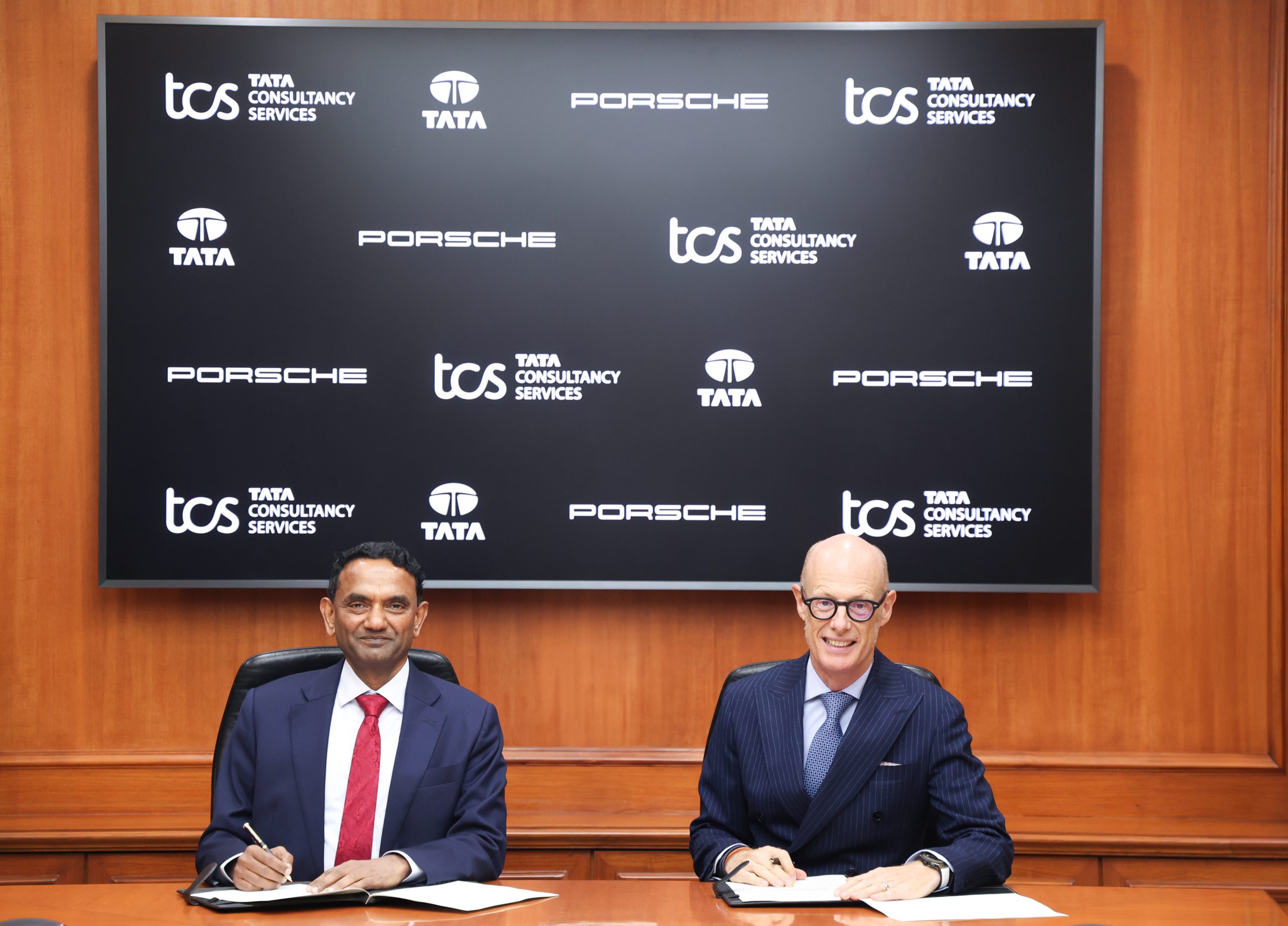 TCS achiziționează MHP Management în cadrul unui parteneriat pe 5 ani cu Porsche, având la bază inteligența artificială TCS achiziționează MHP Management în cadrul unui parteneriat pe 5 ani cu Porsche, având la bază inteligența artificială