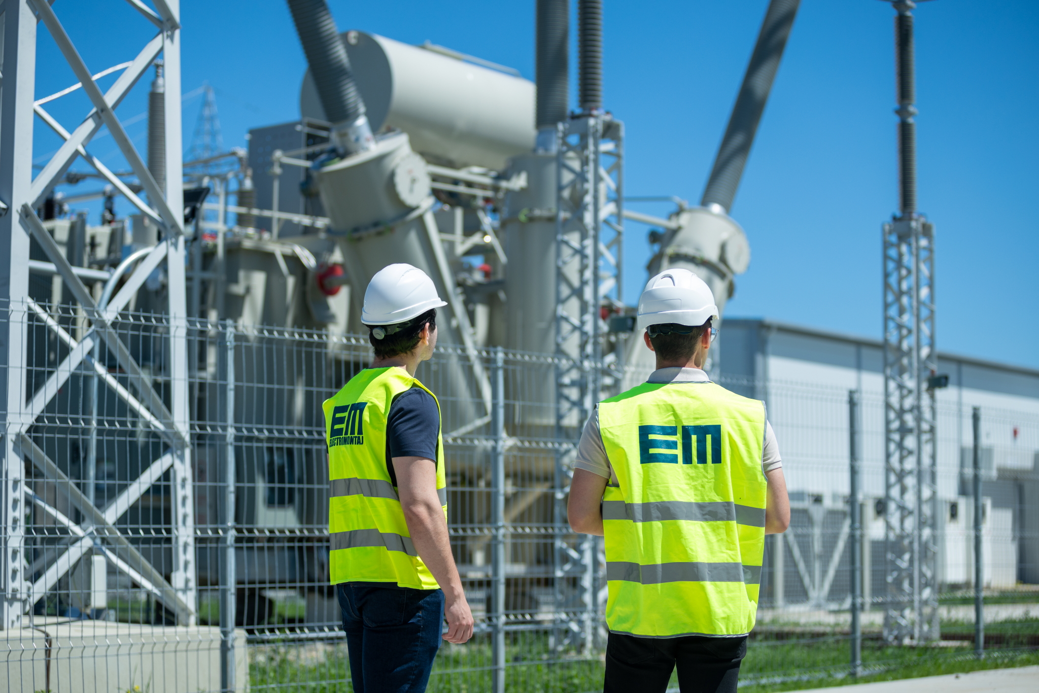 Electromontaj finalizează primele instalații STATCOM din Rețeaua Electrică de Transport a României Electromontaj finalizează primele instalații STATCOM din Rețeaua Electrică de Transport a României
