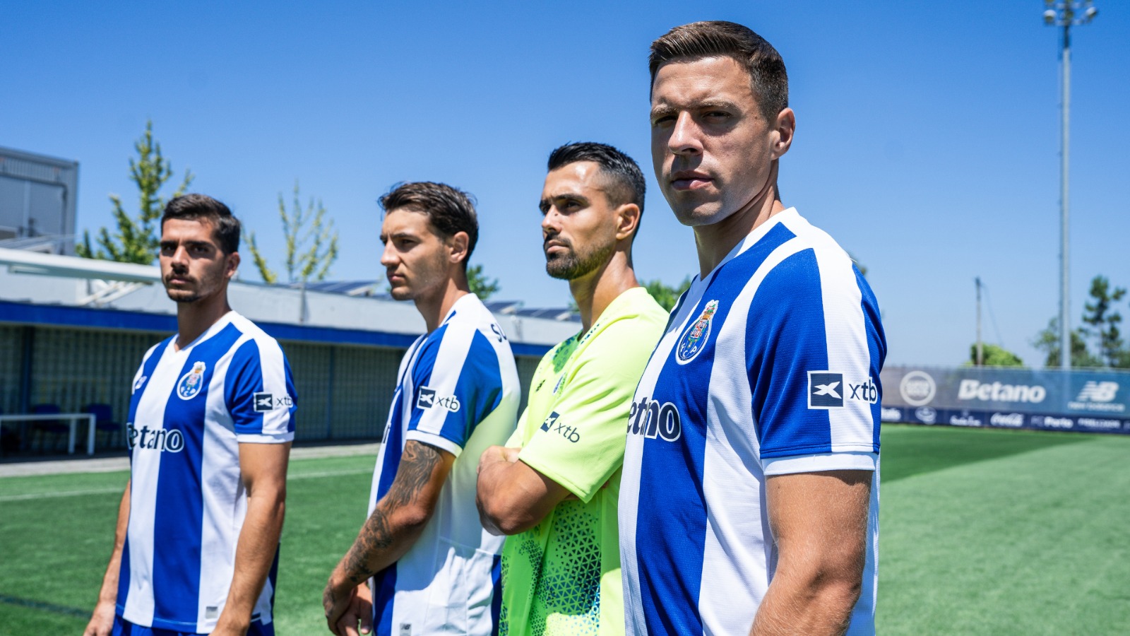 Grupul XTB intră pe terenul de fotbal și îmbină performanța sportivă cu deciziile financiare devenind partener oficial de investiții al FC Porto până în 2029 Grupul XTB intră pe terenul de fotbal și îmbină performanța sportivă cu deciziile financiare devenind partener oficial de investiții al FC Porto până în 2029