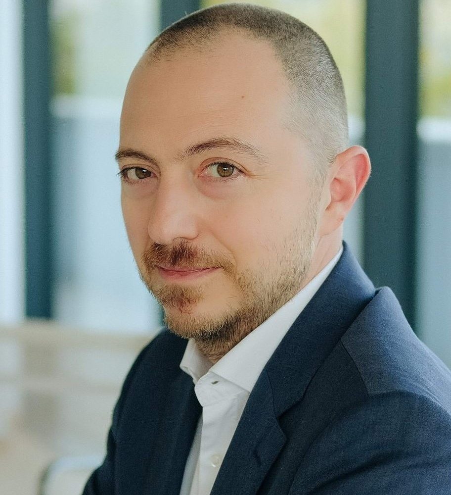 Fanii cheltuie cu peste 25% mai mult pe platformele de streaming și devin principalul motor de creștere pentru industria media. GenAI schimbă regulile retenției și monetizării în domeniu Fanii cheltuie cu peste 25% mai mult pe platformele de streaming și devin principalul motor de creștere pentru industria media. GenAI schimbă regulile retenției și monetizării în domeniu