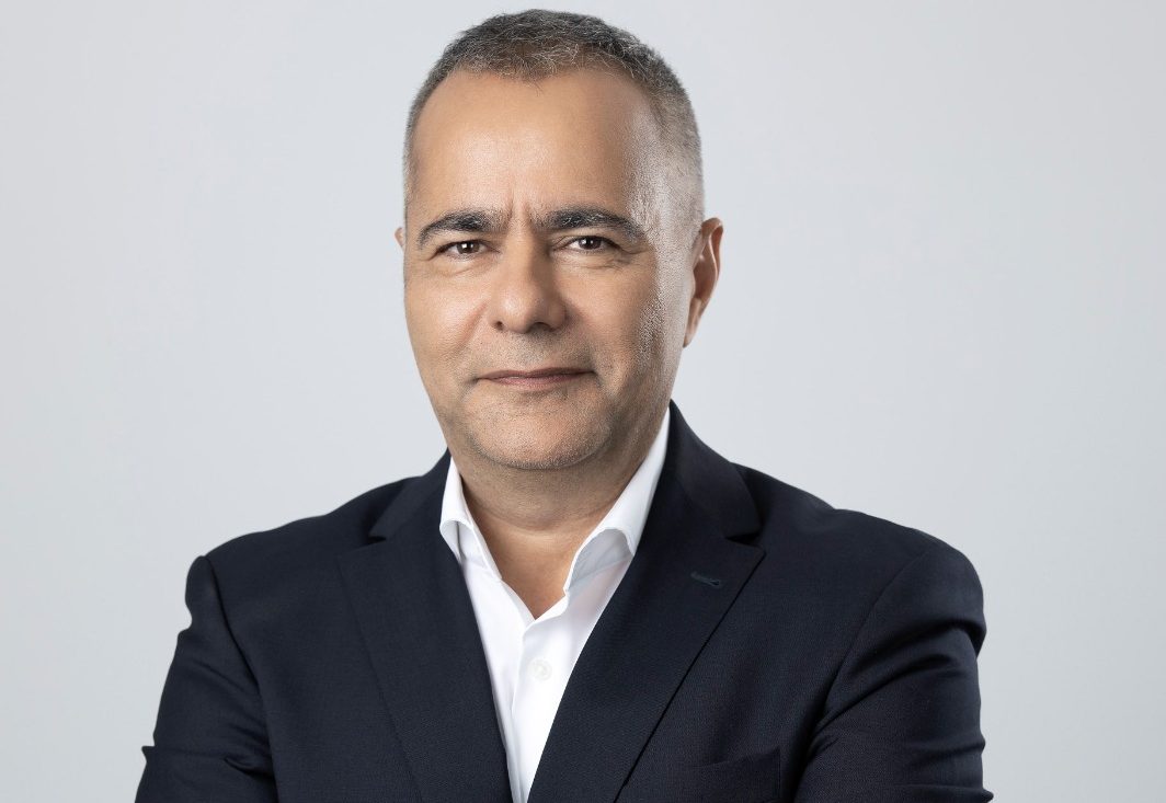 Profesionist sau consumator? Cum redefinim relația dintre fermieri și marile corporații