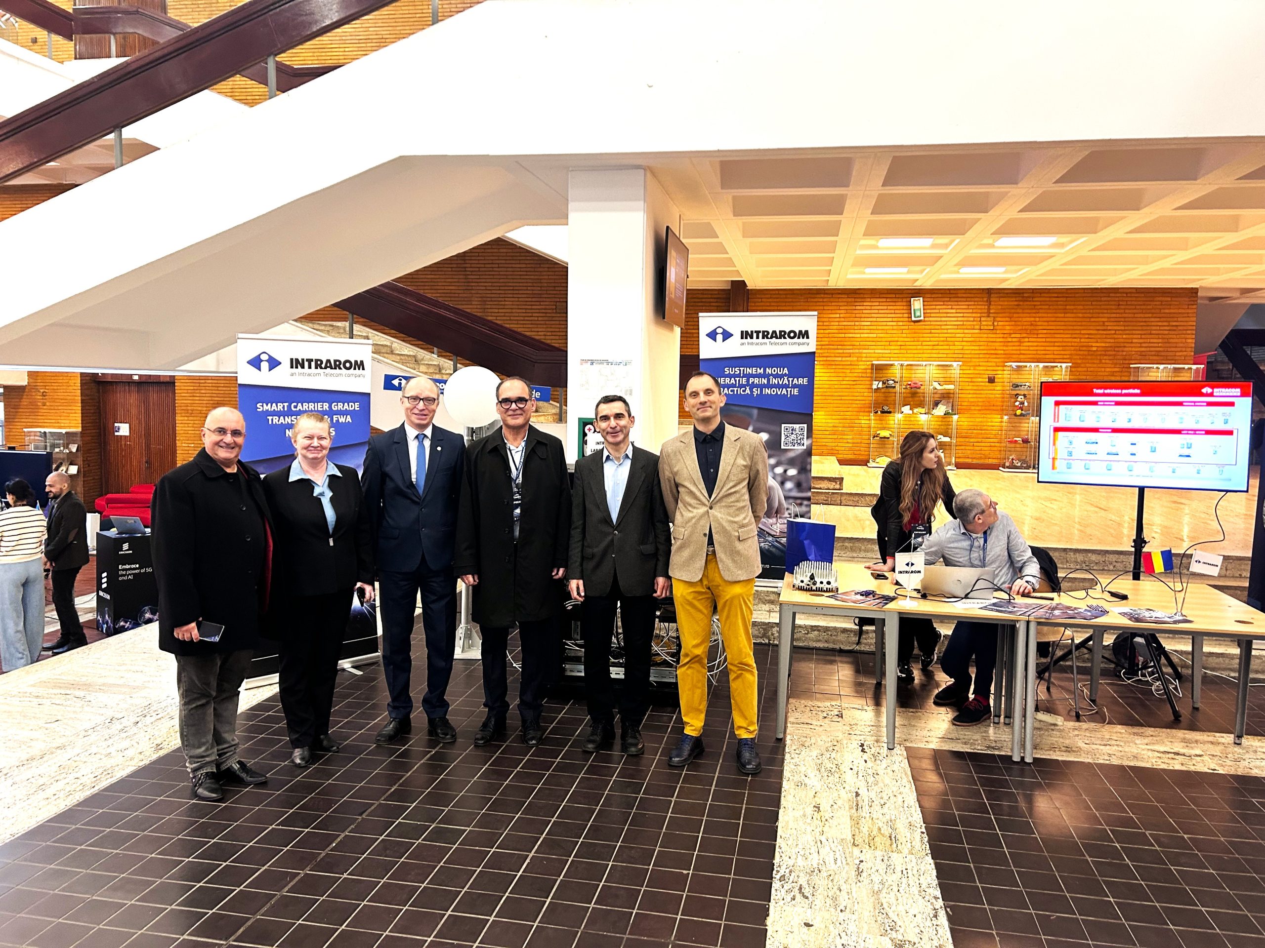 INTRAROM prezintă laboratorul de comunicații radio la Radio Fest 2026