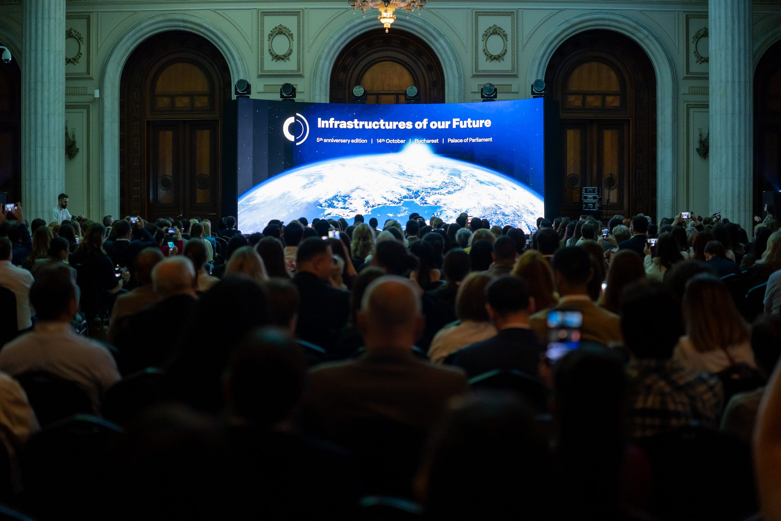 Securitatea energetică, accesul la resurse și competitivitatea economiei, în centrul dezbaterilor la Climate Change Summit Securitatea energetică, accesul la resurse și competitivitatea economiei, în centrul dezbaterilor la Climate Change Summit